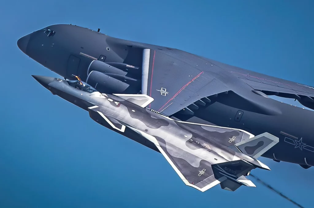 Cazas J-20 escoltan al Y-20 con restos de soldados chinos caídos en Corea del Sur