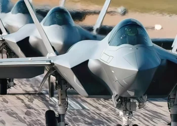 China muestra por primera vez cinco tipos de cazas furtivos en servicio