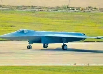 Primeras fotos reales del caza furtivo J-XDS de China