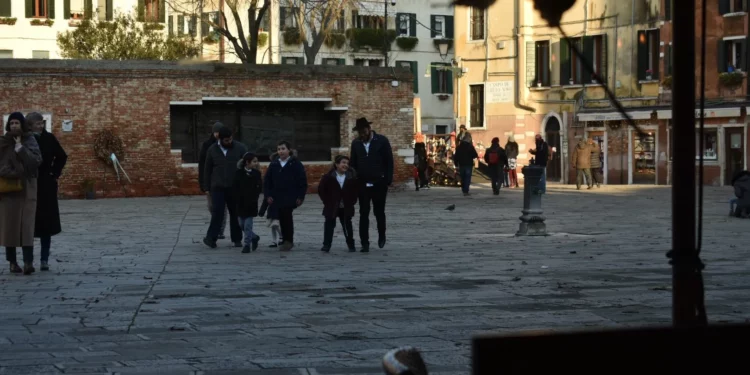 Grupo golpea a judíos al grito de “Palestina libre” en Venecia