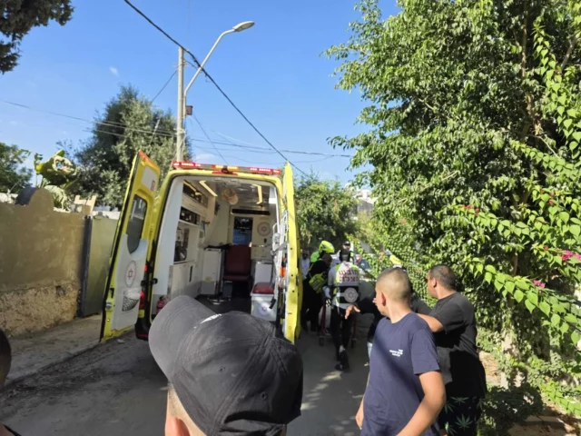Hombre muere por heridas sufridas en tiroteo en Lod hoy temprano