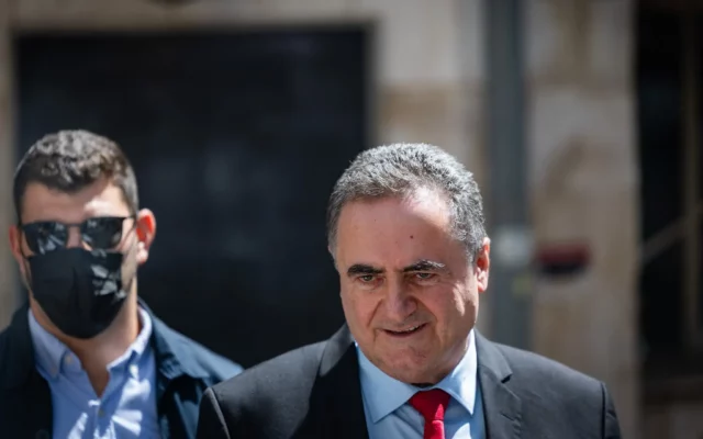 Katz amenaza con matar al líder hutí y ondear la bandera israelí en un Yemen unido