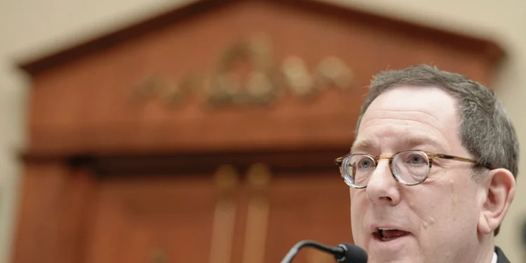 Renuncia Michael Schill a la presidencia de Northwestern tras fuertes críticas por el antisemitismo