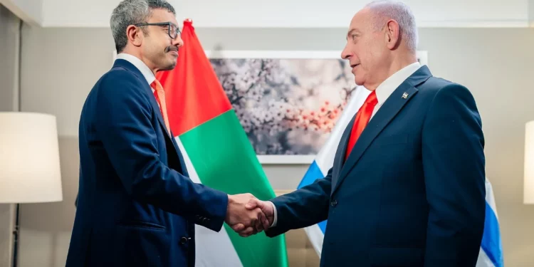 En reunión con Netanyahu: ministro de Exteriores emiratí pide una tregua en Gaza