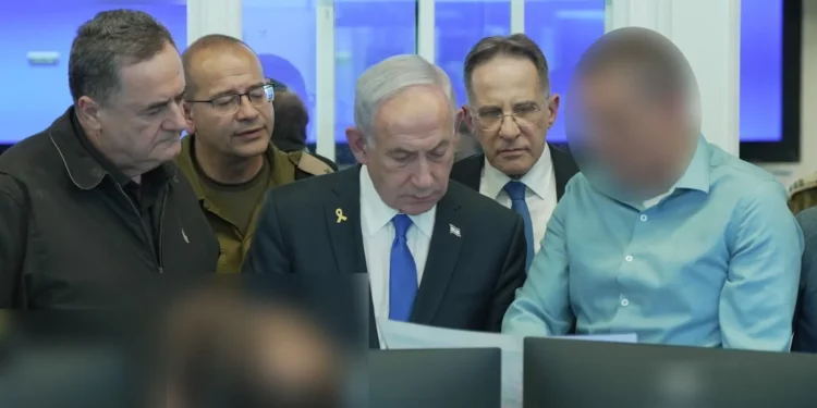 Shin Bet publica foto de líderes en el centro de comando durante el ataque de Doha
