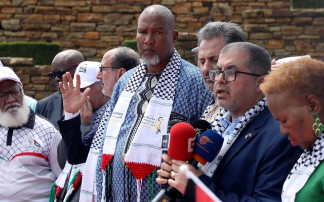 Nieto de Mandela, que apoya a Hamás, se unirá a la flotilla a Gaza