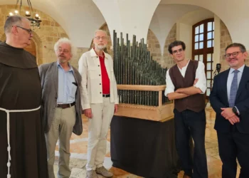 Un órgano milenario de la Iglesia de la Natividad suena en Jerusalén tras mil años