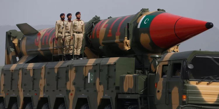 Pakistán pone su programa nuclear a disposición de Arabia Saudita bajo pacto de defensa