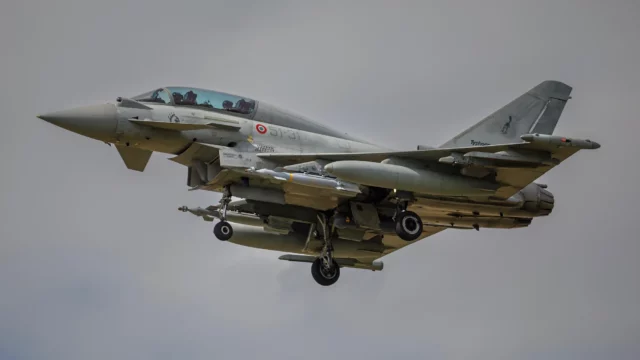 Italia integra por primera vez bombas Paveway IV en sus Typhoon