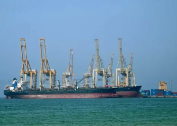 EE. UU. sanciona red naviera por contrabandear petróleo iraní como iraquí