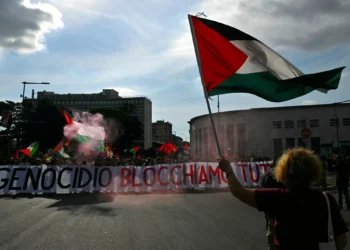 Carreteras y puertos italianos bloqueados mientras manifestantes antiisraelíes intentan paralizar el país