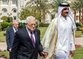 Abbas de la Autoridad Palestina condena la “flagrante agresión israelí contra Qatar”