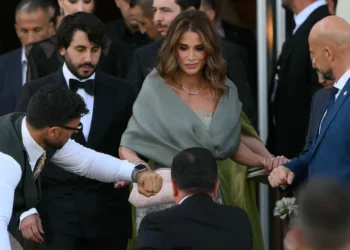La reina de Jordania dice que Israel “está matando de hambre” a Gaza