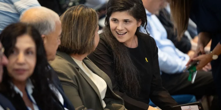 Sharren Haskel viaja a Abu Dhabi por aniversario de los Acuerdos de Abraham