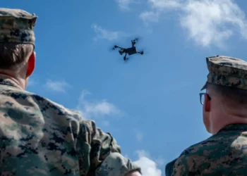 Marines de EE. UU. realizan primer entrenamiento con drones sin ataduras en Okinawa