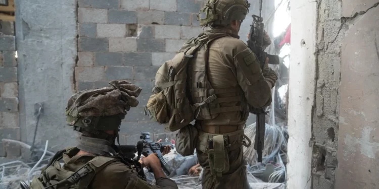 Las tropas de las FDI de la 36ª División operan en la Franja de Gaza, en una imagen publicada el 11 de septiembre de 2025. (Fuerzas de Defensa de Israel)