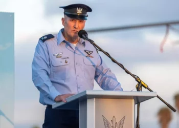 Jefe de la Fuerza Aérea de Israel elogia los ataques contra Irán