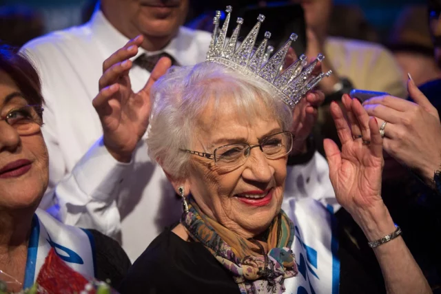 Tova Ringer, exganadora del “Miss Superviviente del Holocausto”, muere a los 102 años