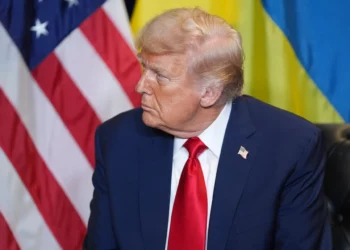 Trump: los países de la OTAN deberían derribar aviones rusos que violan su espacio aéreo