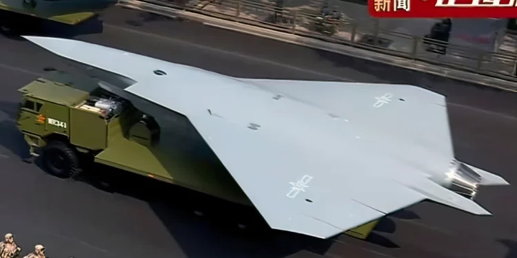 Los nuevos UCAV de China se ven en el desfile