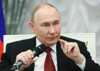 Putin amenaza con atacar a cualquier tropa occidental en Ucrania