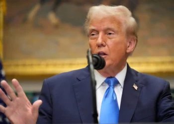 El presidente de Estados Unidos, Donald Trump, habla en la Sala Roosevelt de la Casa Blanca, el 22 de septiembre de 2025, en Washington. (Foto AP/Mark Schiefelbein)