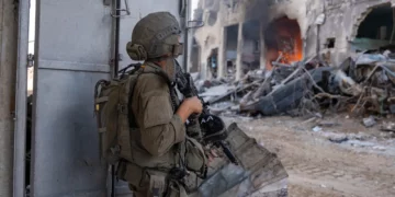 Un soldado opera en Gaza en una foto publicada el 17 de septiembre de 2025. (Fuerzas de Defensa de Israel)