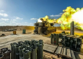 Tropas del 282.º Regimiento de Artillería realizan bombardeos en la Franja de Gaza, en una foto difundida por las Fuerzas de Defensa de Israel el 14 de septiembre de 2025. (Fuerzas de Defensa de Israel).