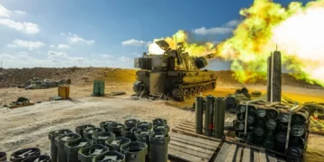 Tropas del 282.º Regimiento de Artillería realizan bombardeos en la Franja de Gaza, en una foto difundida por las Fuerzas de Defensa de Israel el 14 de septiembre de 2025. (Fuerzas de Defensa de Israel).