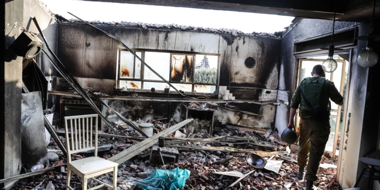 Investigación de las FDI concluye que el kibutz Gevim quedó abandonado ante Hamás el 7 de octubre