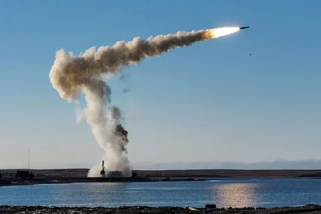 Rusia prueba misiles antibuque Onyx en el Ártico