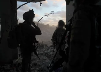 Tropas de las FDI observadas operando en la Franja de Gaza en esta foto, autorizada para su publicación el 15 de septiembre de 2025. (FDI)