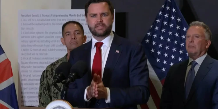 El vicepresidente estadounidense, J. D. Vance, ofrece una conferencia de prensa en Israel, el 21 de octubre de 2025. (Captura de pantalla de YouTube)