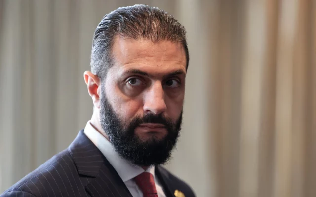 Presidente sirio Sharaa viajará a Moscú para dialogar con Rusia sobre alianzas