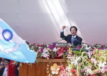 El presidente de Taiwán, Lai Ching-te, pronuncia un discurso durante las celebraciones del Día Nacional en el Palacio Presidencial de Taipéi, el 10 de octubre de 2025. (I-HWA CHENG / AFP)