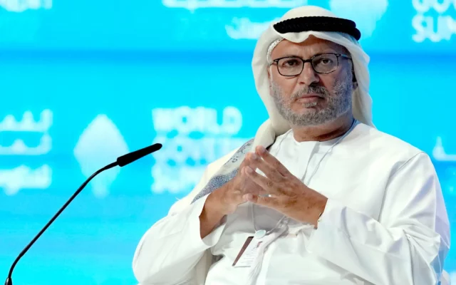 Asesor emiratí exige seguridad para Israel y Estado palestino viable