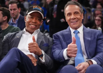 El alcalde Adams respalda a Andrew Cuomo en la carrera por la alcaldía de Nueva York