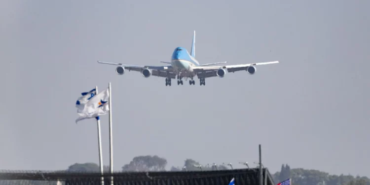 Torre de control del Ben Gurion agradece a Trump cuando el Air Force One aterriza
