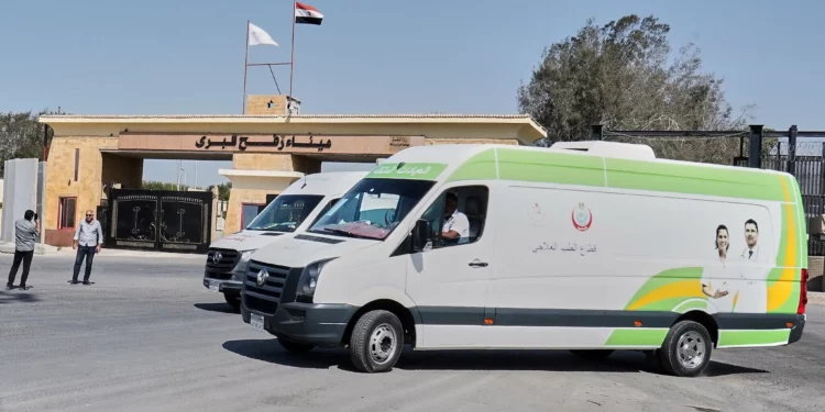 La OMS afirma que condujo evacuación de 41 pacientes críticos fuera de Gaza