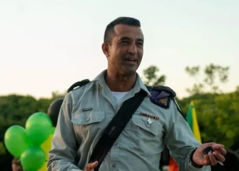 Netanyahu habla con los padres de un rehén muerto antes de su liberación