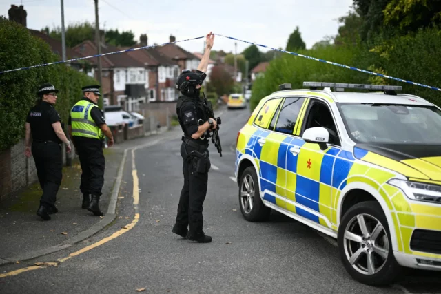 Policía británica considera ataque en sinagoga de Manchester como terrorismo