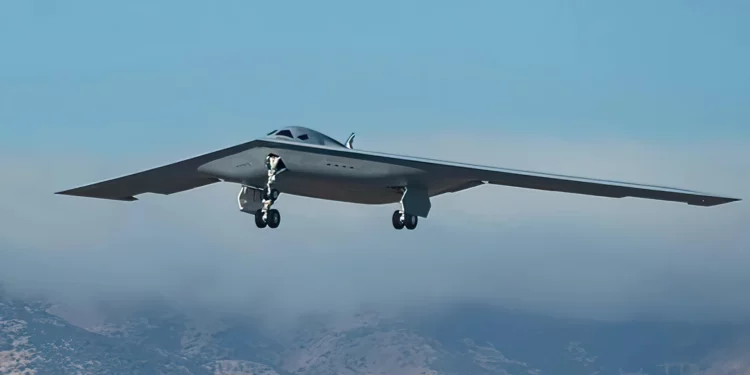 La USAF prepara el debut del B-21 Raider: Bombardero estratégico