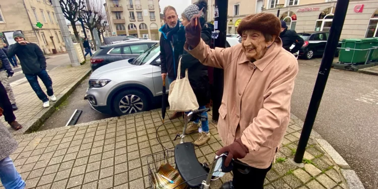 Falleció Camille Senon activista sobreviviente de la masacre nazi de Oradour