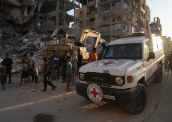 Hamás dice que entregó restos de rehén a la Cruz Roja: Israel trabaja para identificarlo