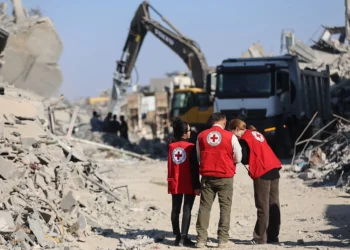 Hamás cavó y trajo cuerpo de rehén y lo colocó para aparentar hallazgo