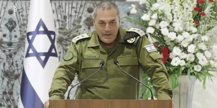 Jefe de las FDI reprende a general por reunión no autorizada con exministro de la Autoridad Palestina