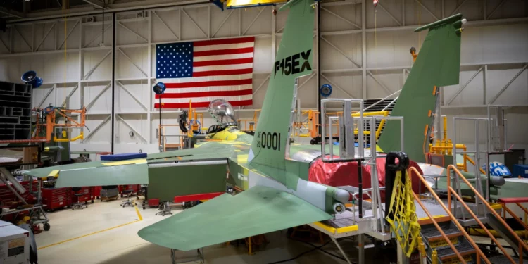 Legisladores de EE. UU. piden a Boeing poner fin a huelga de 12 semanas