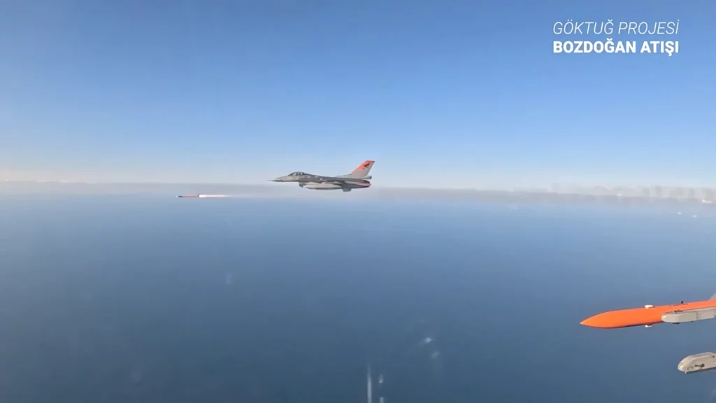 Turquía prueba el lanzamiento de misiles aire-aire Gokdogan y Bozdogan