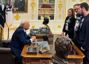 Edan Alexander y familia del rehén asesinado Omer Neutra se reúnen con Trump en la Casa Blanca