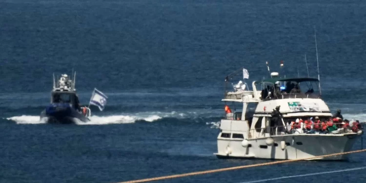 Trece brasileños de la flotilla deportados de Israel